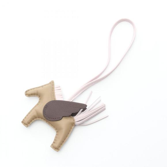 Hermes Hermès Rodeo Pegasus PM bag in beige, marfa, mauve, pale, and mocha. C... - Picture 1 of 4